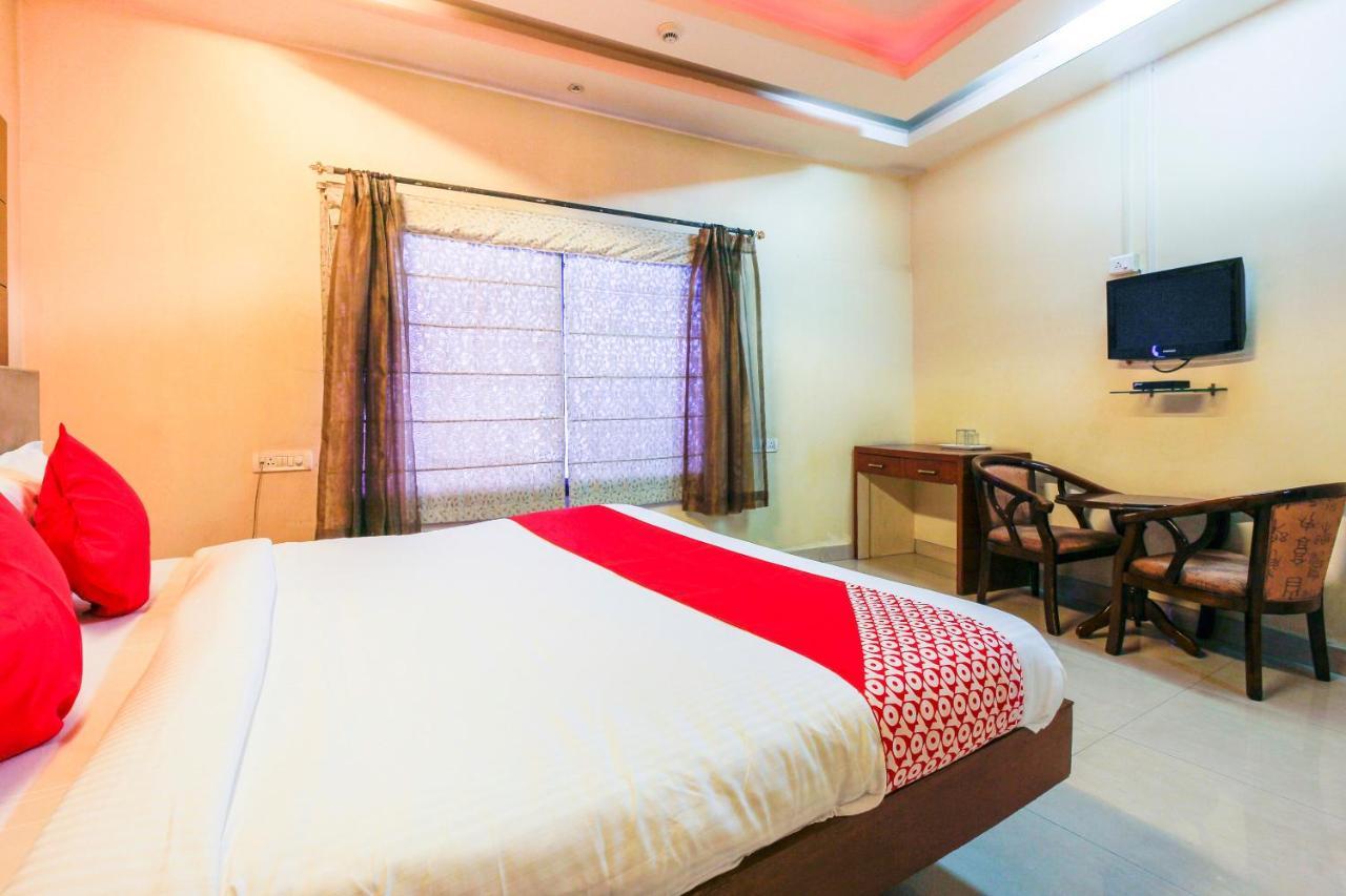 Oyo Hotel Metro International Near Lb Stadium Hyderabad Ngoại thất bức ảnh